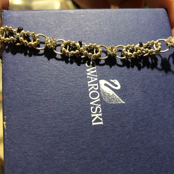Swarovski tennis bracelet with black beading - Picture 2 of 3